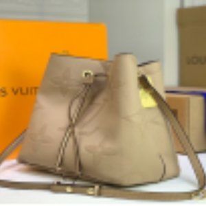 L/V Single Shoulder Messenger bucket women's bag